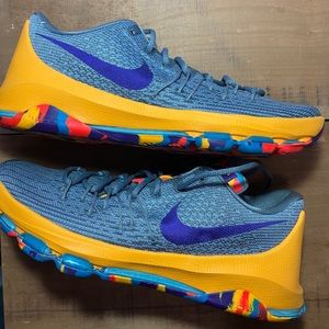 Kevin Durant Nike men’s sneakers size 10.5